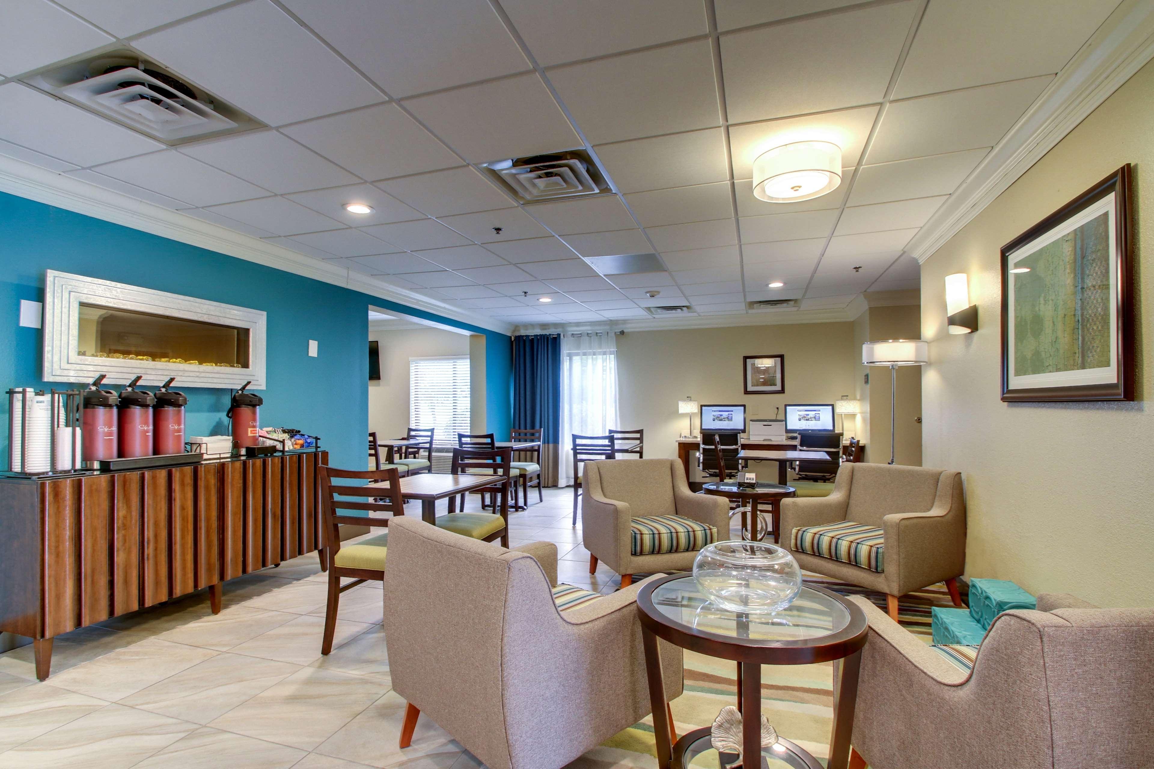 Best Western Eagles Inn Морхед Екстериор снимка