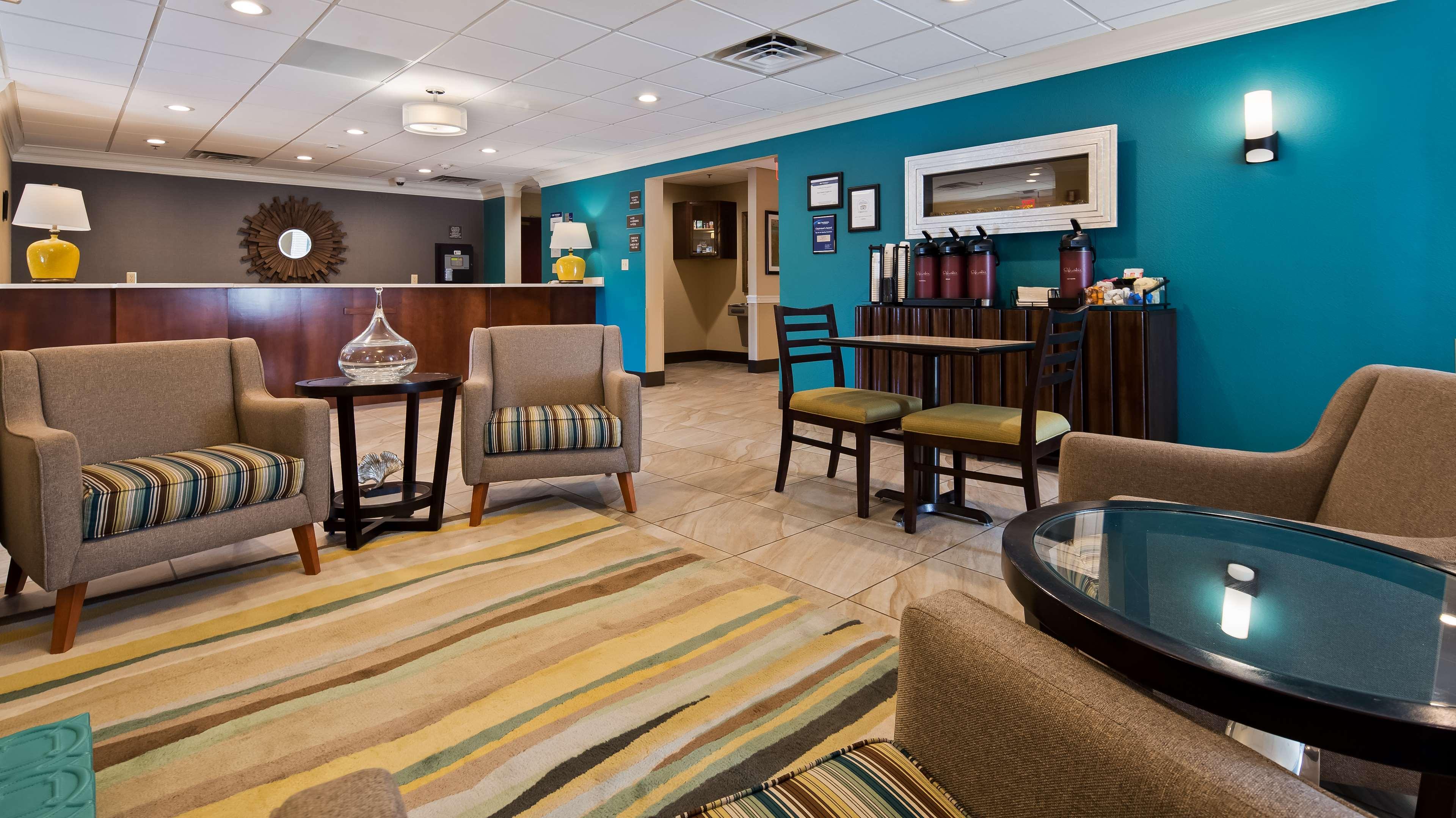 Best Western Eagles Inn Морхед Екстериор снимка