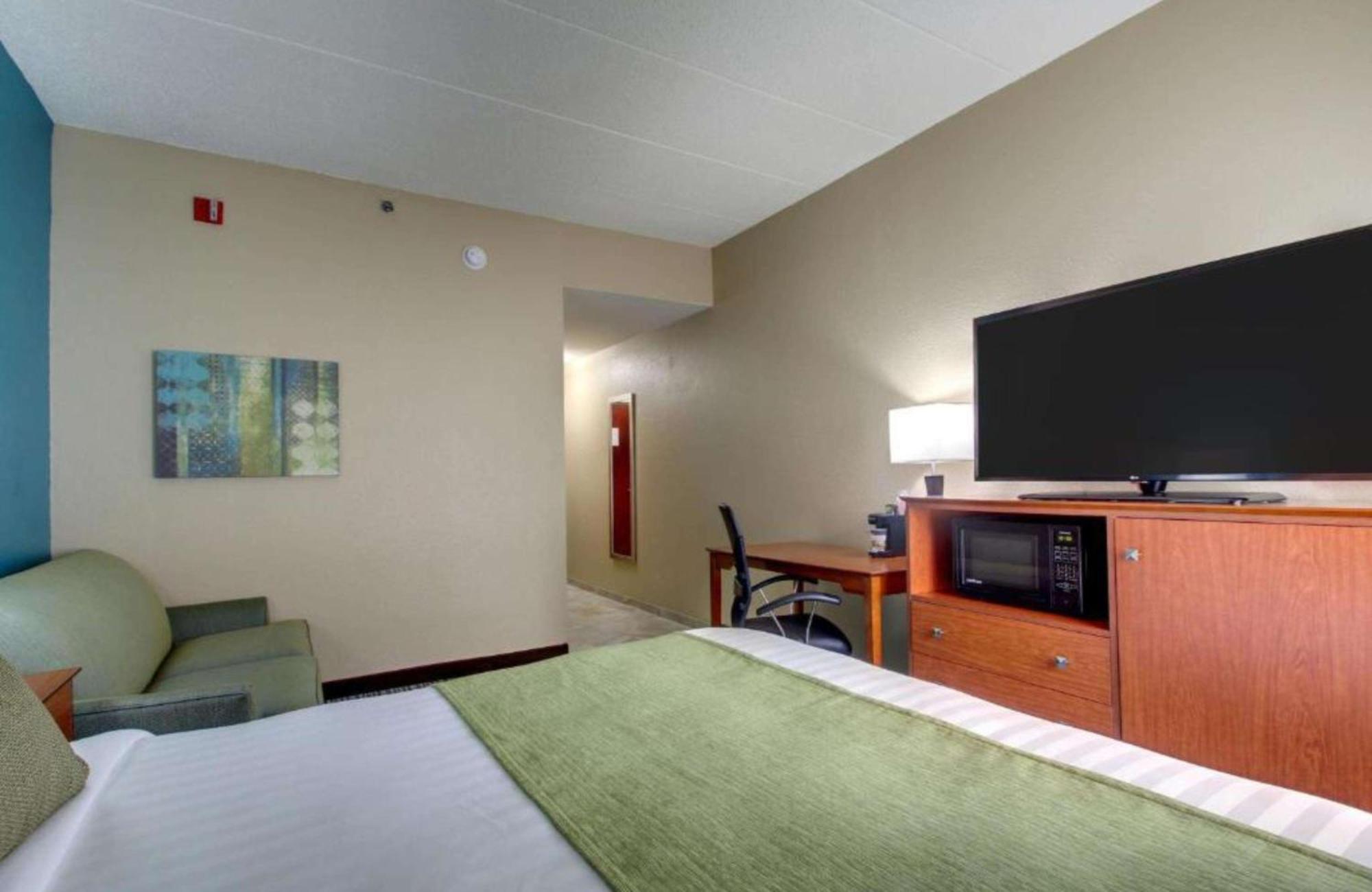 Best Western Eagles Inn Морхед Екстериор снимка