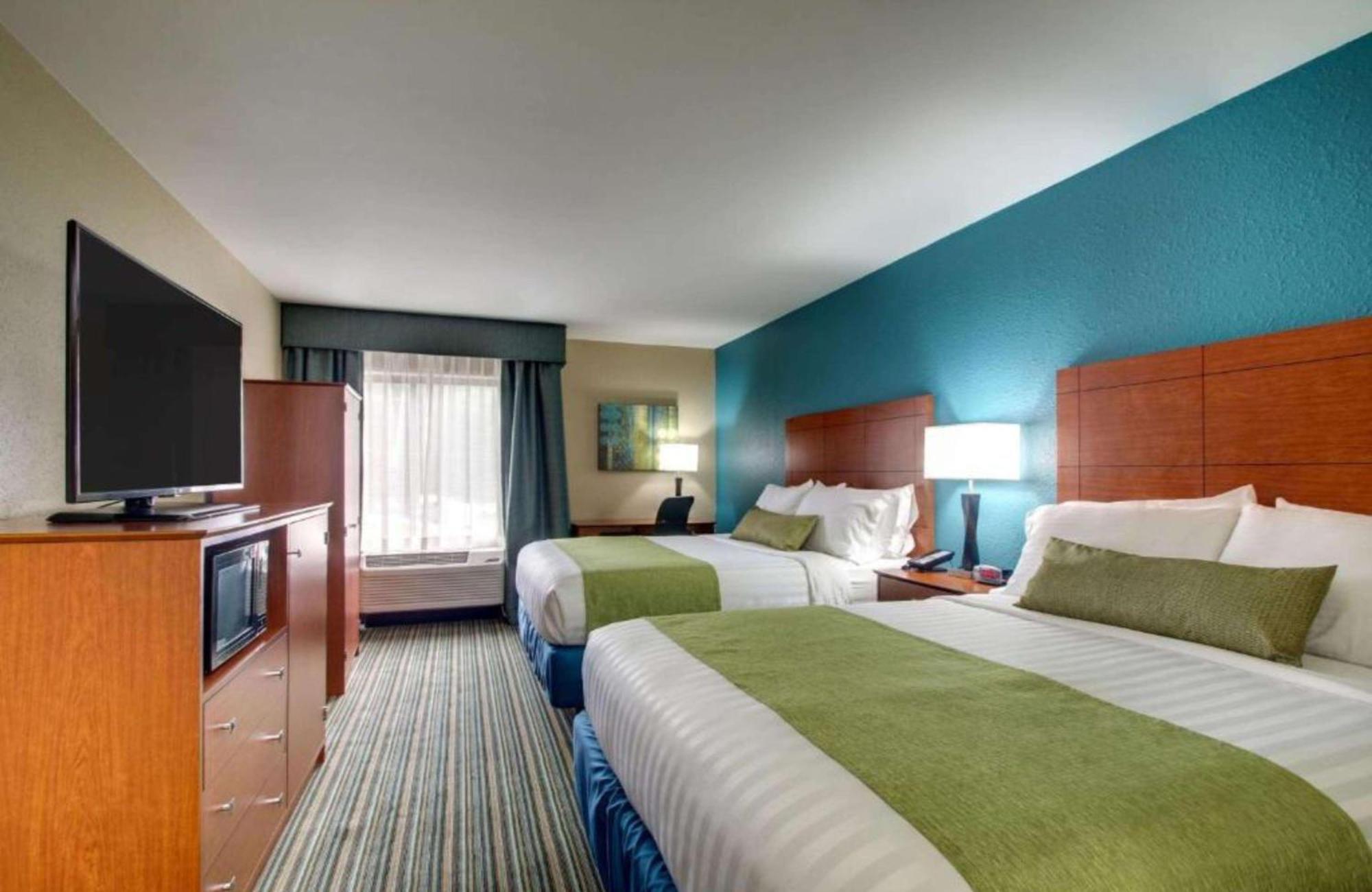 Best Western Eagles Inn Морхед Екстериор снимка