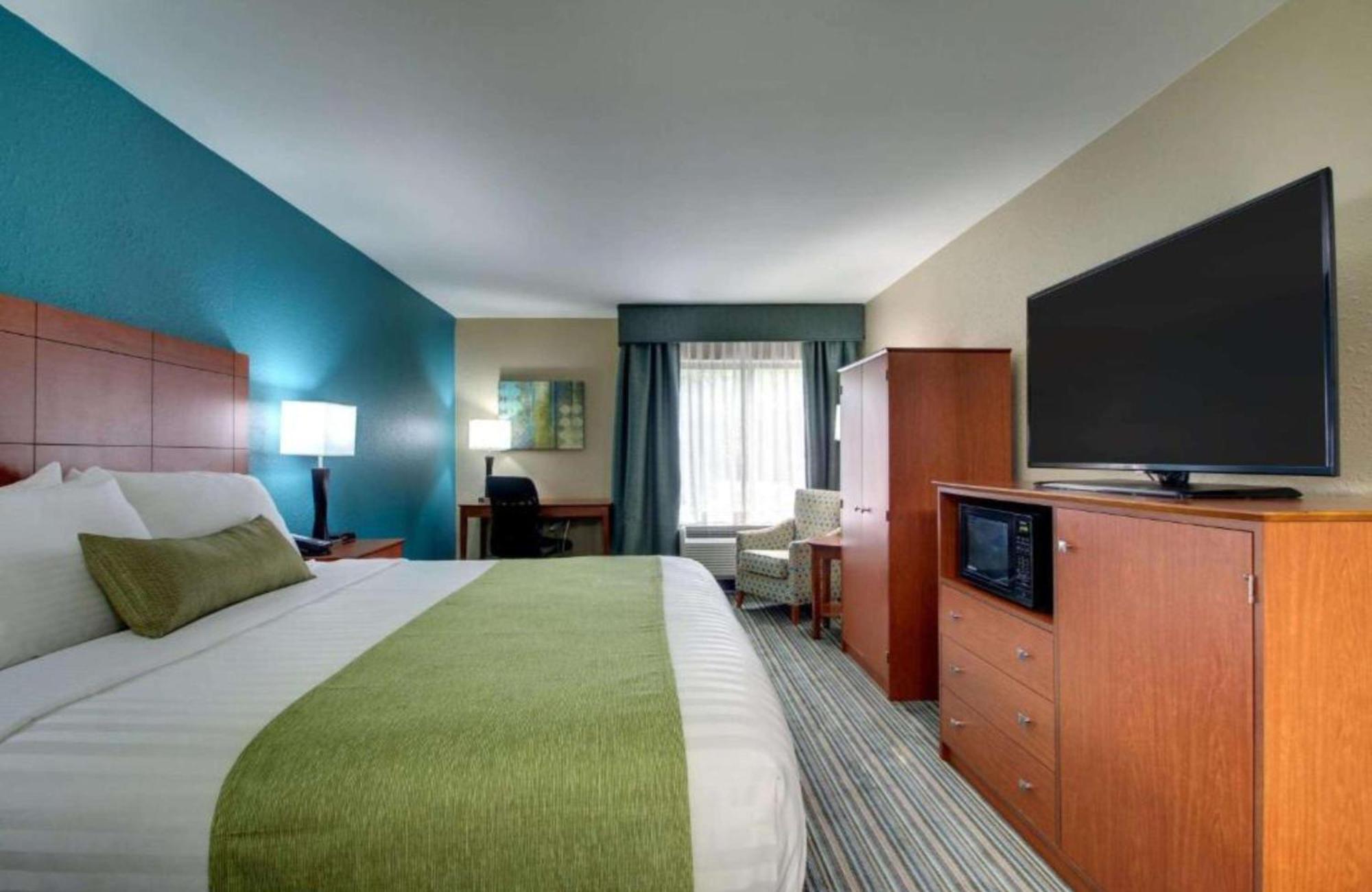 Best Western Eagles Inn Морхед Екстериор снимка
