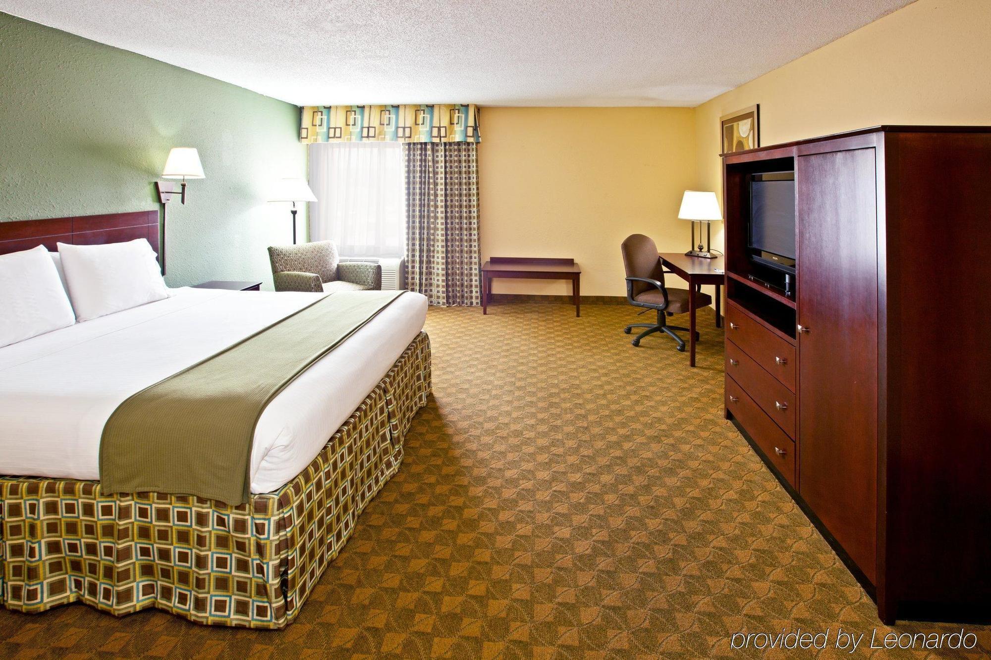 Best Western Eagles Inn Морхед Стая снимка