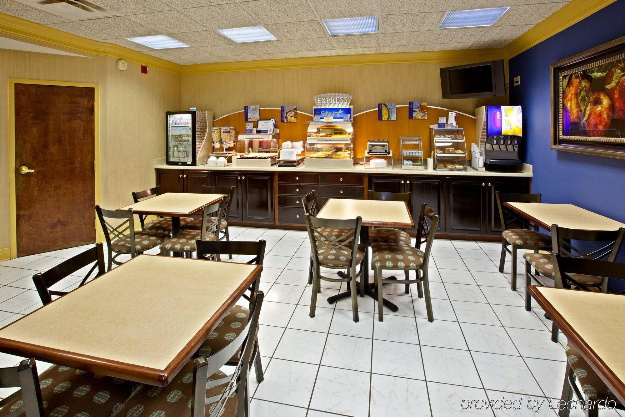 Best Western Eagles Inn Морхед Ресторант снимка