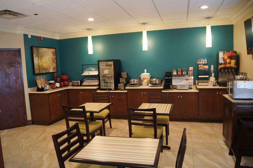 Best Western Eagles Inn Морхед Ресторант снимка
