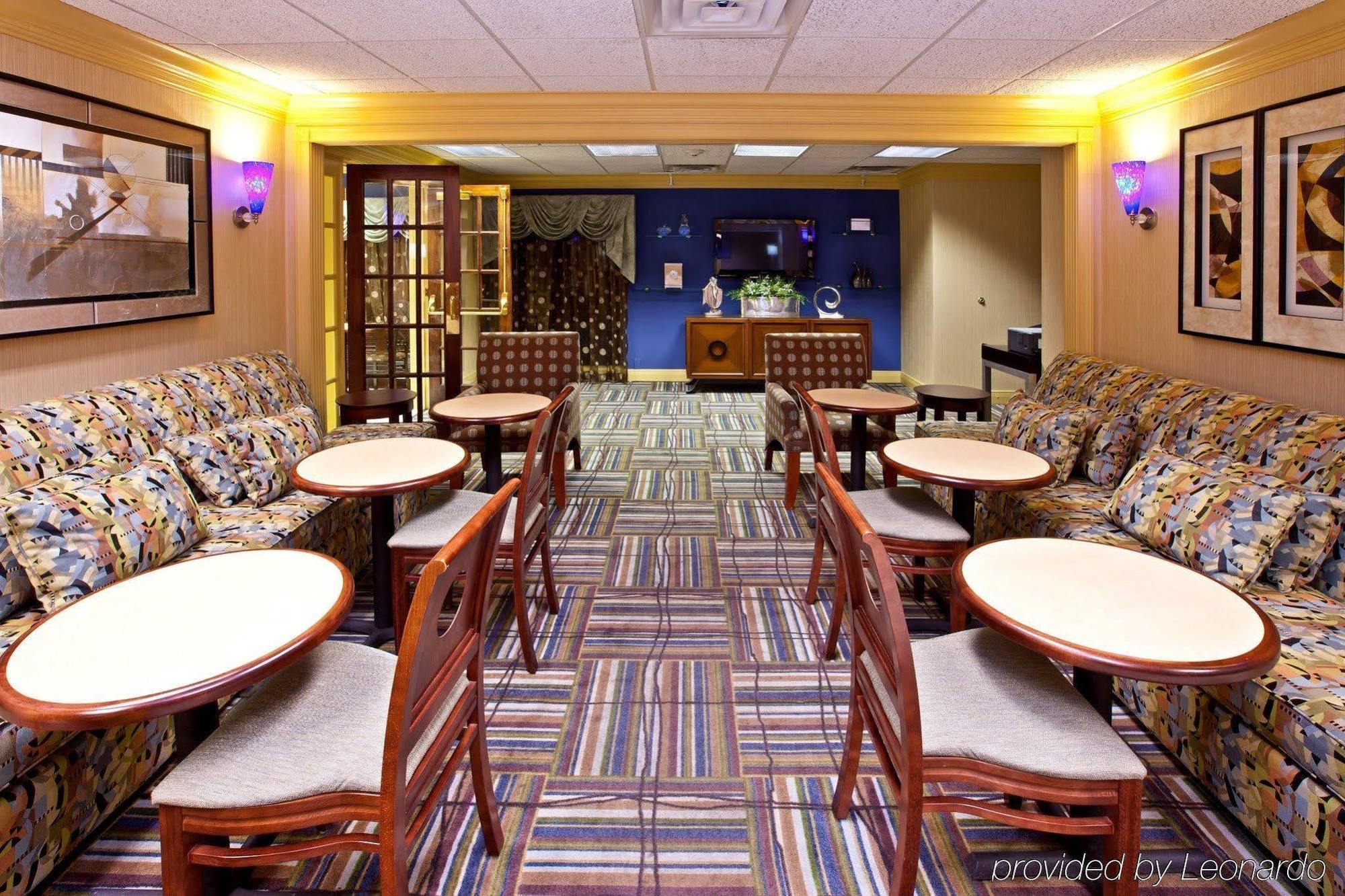 Best Western Eagles Inn Морхед Ресторант снимка