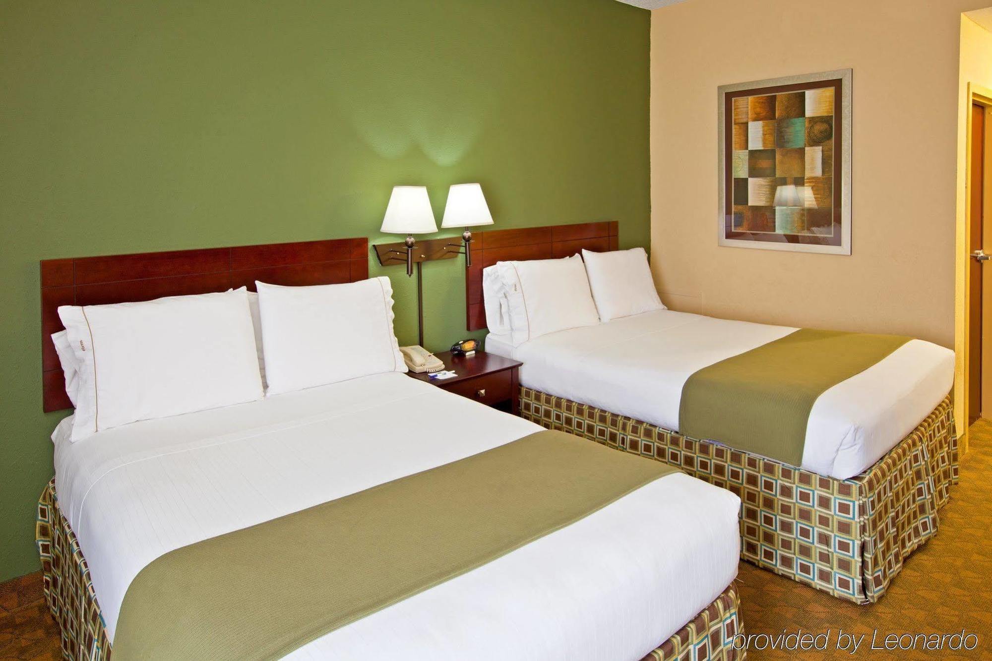 Best Western Eagles Inn Морхед Стая снимка