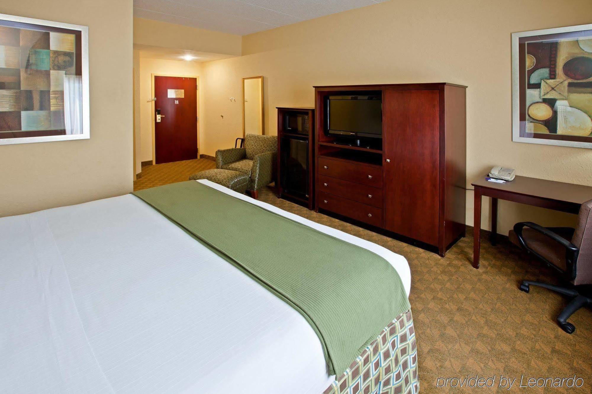 Best Western Eagles Inn Морхед Стая снимка