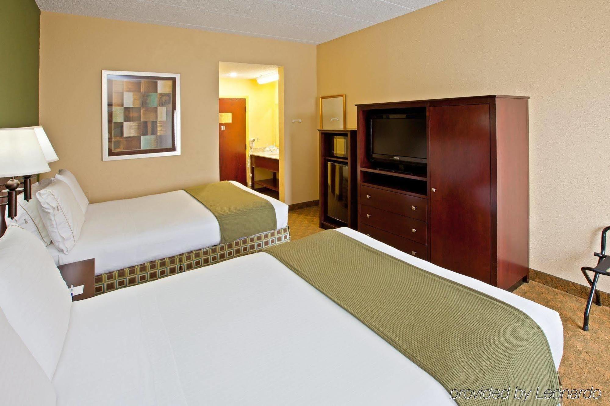 Best Western Eagles Inn Морхед Екстериор снимка