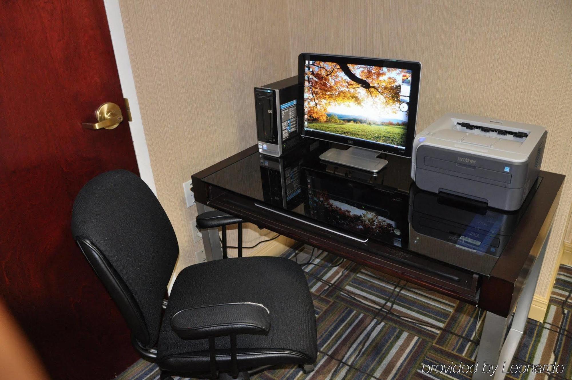 Best Western Eagles Inn Морхед Съоръжения снимка